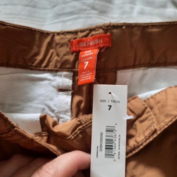 BNWT Joe Fresh kids shorts sz 7 tan & navy blue - Picture 3 of 8
